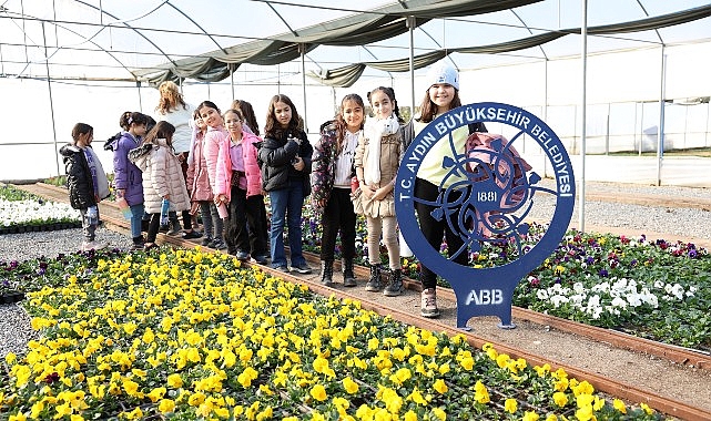 Aydın Büyükşehir Belediye Başkanı Özlem Çerçioğlu, öğrencilerin eğitim ve öğretimine destek olmaya devam ediyor.
