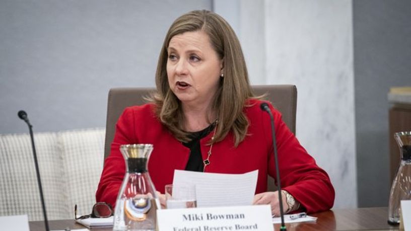 Fed yetkilisi Bowman: Enflasyonda ilerleme kaydetmemiz lazım