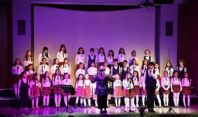 Manisa Düzenlenen Yüzlerce Etkinlikle Yaşayan Bir Kent Haline Geldi
