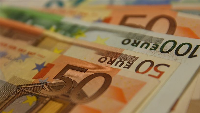 Euro 40 TL’yi gördü