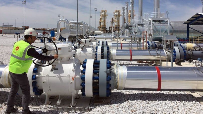 Petrol fiyatlarının uzun müddet 80 dolara ulaşamayacağı öngörülüyor