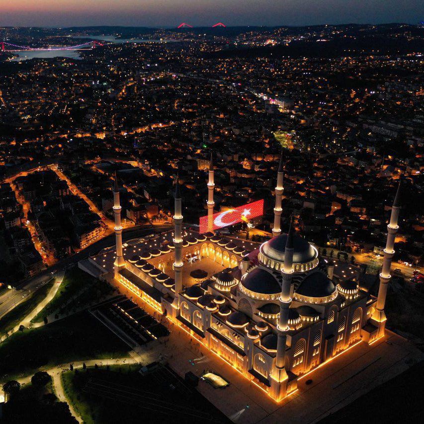 90 bin camiden eş zamanlı olarak sela okunacak.