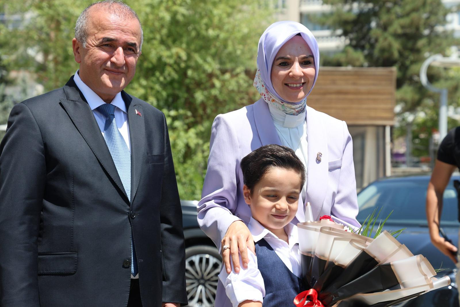 Mahinur Özdemir Göktaş Elazığ’da Duyurdu: Kadına ve Aileye Tam Destek!