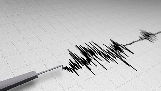 Rusya’nın doğusunda bulunan Kamçatka Yarımadası açıklarında, 7.4 ve 6.7 büyüklüğünde