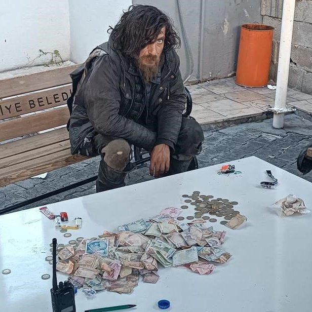 Üzerinden 20 bin TL çıkan dilenci!