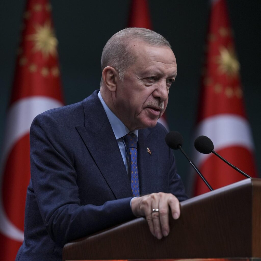 “Cumartesi günü tarihi bir konuşma yapacak.”