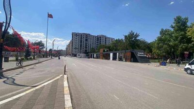Elazığ’da hava sıcaklığı 40 dereceye yaklaştı. Sıcaklar nedeni ile kentte