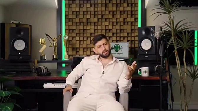 Müzik kariyerine TikTok yayıncılığıyla adım atan ve son yıllarda popüler