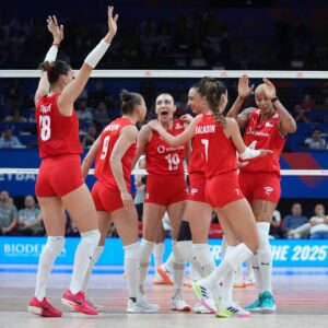 Finalleri garantilememizin ardından çıktığımız 2 maçtan da mağlubiyetle ayrıldık.