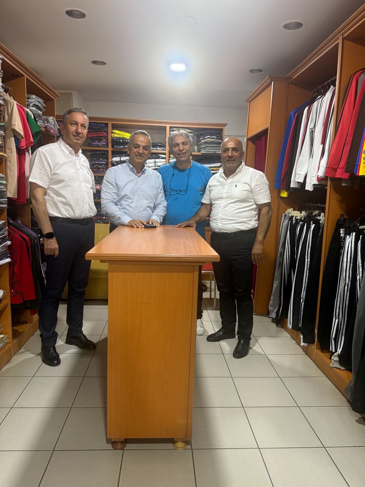 Elazığ’da Aile Yılı kapsamında evlenecek çiftlere büyük destek! Tuhafiyeciler ve
