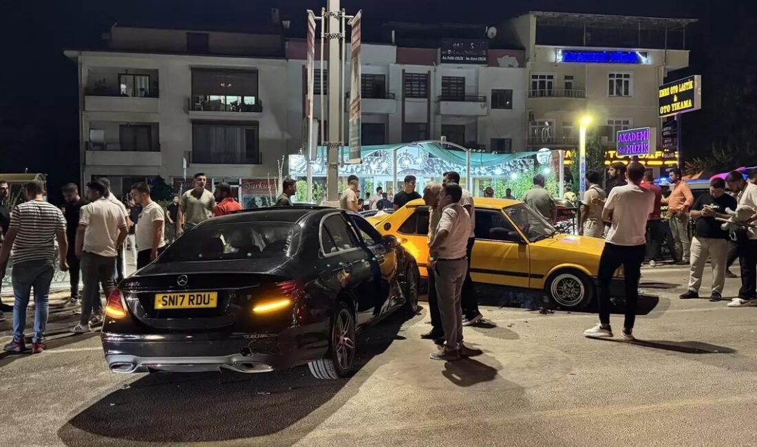 Şehit Korgeneral Hulusi Sayın Caddesi’nde, sürücülerinin kimliği henüz öğrenilemeyen 23