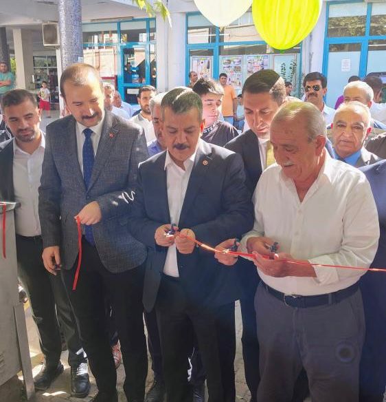 Milletvekili Keleş ve Protokolün Katılımıyla Paluspor Ofisi Açıldı! Elazığ’ın Palu ilçesinde Paluspor’un yeni kulüp ofisi törenle açıldı. Açılışa