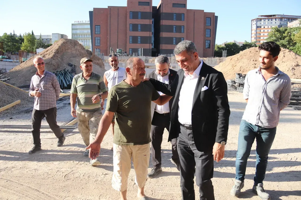 CHP Elazığ Milletvekili Gürsel Erol, 2020 Elazığ depremi sonrasında İzmir