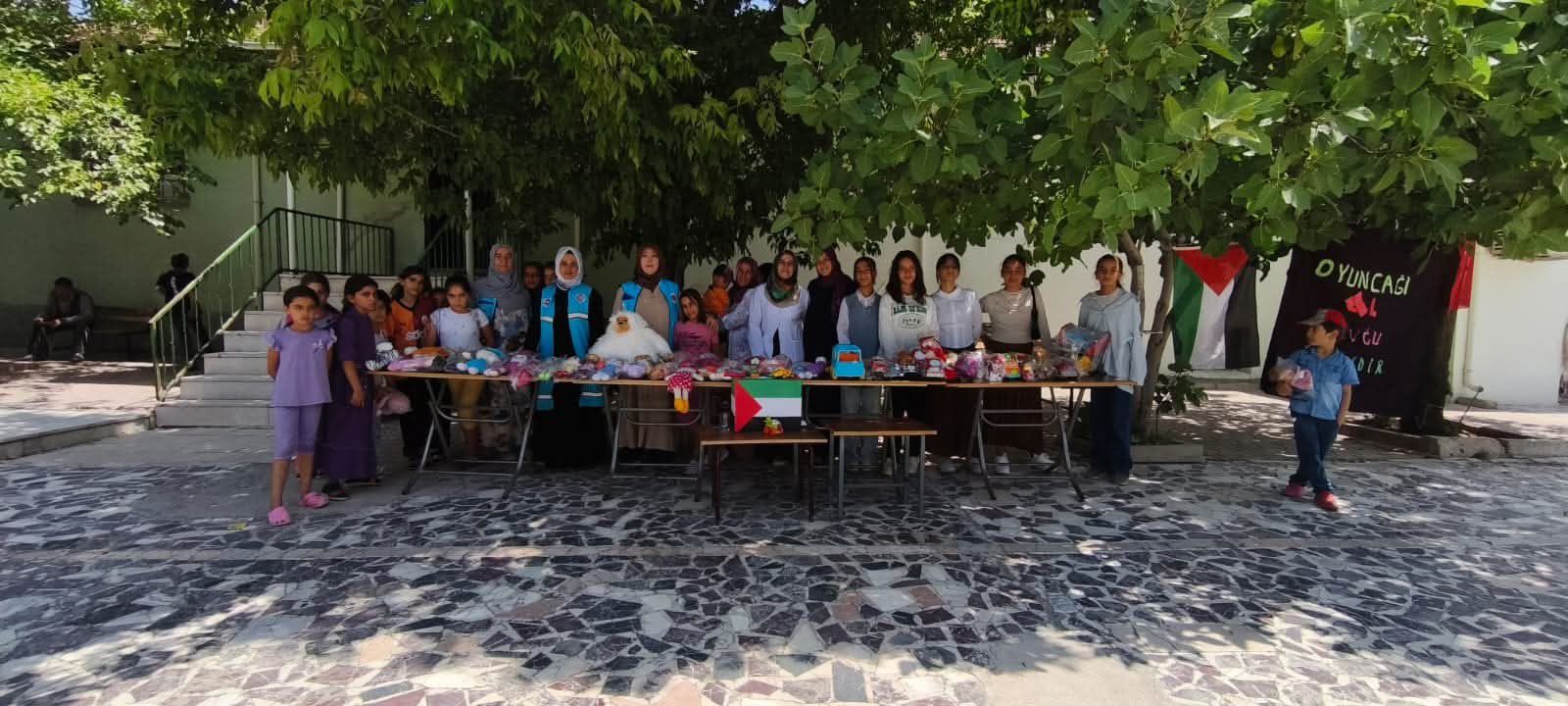 Elazığ’da ‘Oyuncağımın Geliri Gazze’ye’ projesi büyük ilgi gördü. 281 bin