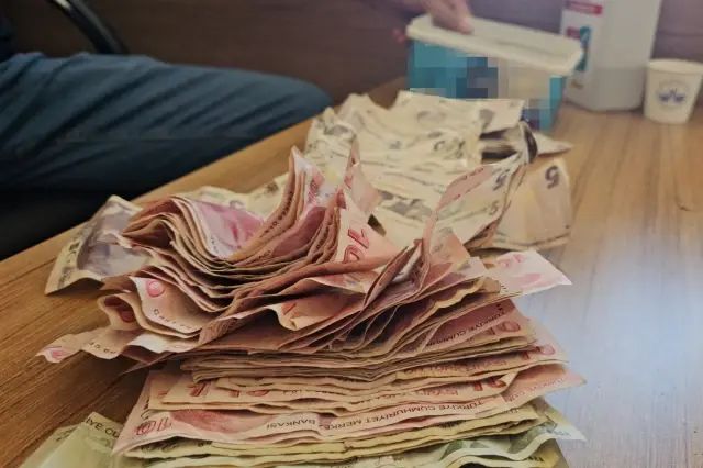 Elazığ’da zabıta ekipleri tarafından dilenci operasyonu gerçekleştirildi. Yapılan çalışmalar çerçevesinde,