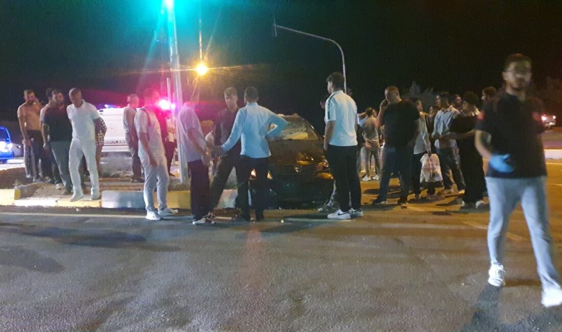 Elazığ’ın Palu ilçesinde otomobil ile motosikletin çarpışması sonucu meydana gelen