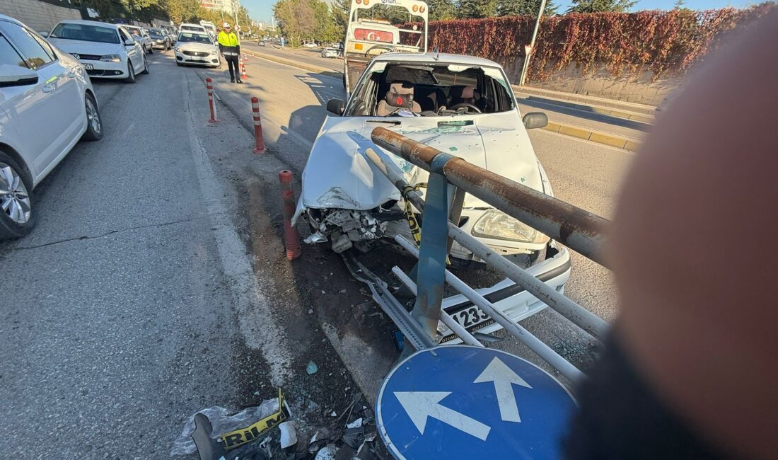 Elazığ’da otomobilin bariyerlere saplanması sonucu meydana gelen kazada, 1 kişi